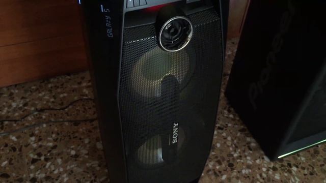 Bass Battle: Pioneer Club 7 VS Sony Gtk x1bt смотреть онлайн