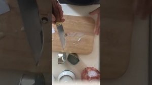 Тест ножа из ванадис10 в ламинате . Термичка Бурова . Работа Романа Каблукова