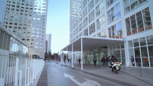 女人離婚後送快遞謀生，女上司卻仗勢欺人，對她破口大罵！ смотреть онлайн