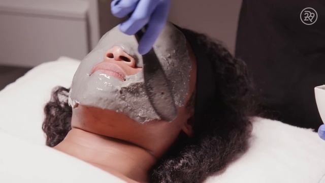 I Got a Diamond Glow Facial for the First Time | Macro Beauty | Refinery29 смотреть онлайн