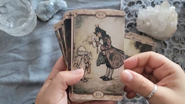 Decks and Books I'm Using in December смотреть онлайн