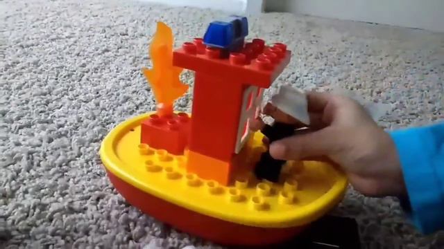 LEGO DUPLO FIRE BOAT REVIEW. FIRE BOAT LEGO SET UNBOXING. смотреть онлайн