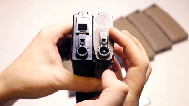 Механические магазины Magpul PMAG 30 от разных производителей.