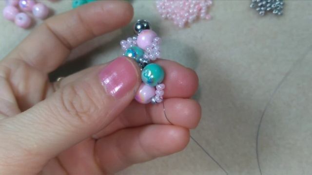 Нежный браслет из жемчуга и бисера / Pearls beads bracelet making / Inci ve kum boncuk ile bileklik смотреть онлайн