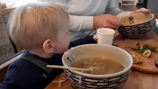 Дима ест фо-бо