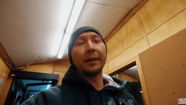 VLOG #8 | ДАЛЬНОБОЙЩИК В США | ВОДИТЕЛИ С 20-ЛЕТНИМ СТАЖЕМ | ИТОГИ РОЗЫГРЫША | ЧАСТЬ #3 смотреть онлайн