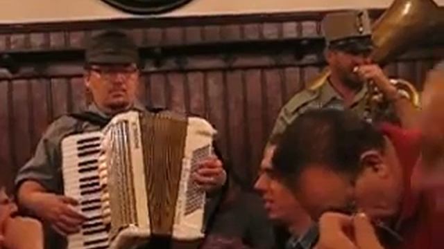 U Fleku - It's a Long Way to Tipperary смотреть онлайн