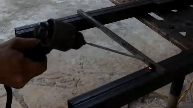 Уникальная идея! Не выбрасывайте куски профильной трубы! Секрет барбекю смотреть онлайн