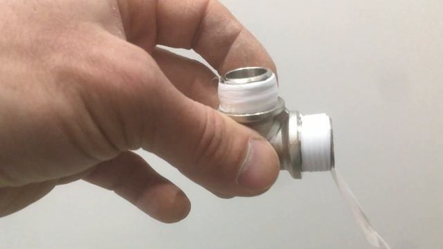 Сколько и как надо намотать фум ленту на резьбу?