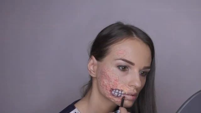 Как сделать макияж на хеллоуин "Мэри-Крюгер". Напугаешь всех! )) смотреть онлайн