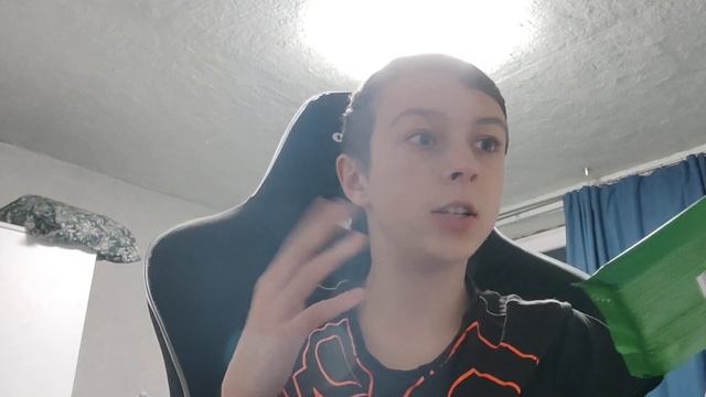 Пробую шоколадные квадратные вафли смотреть онлайн