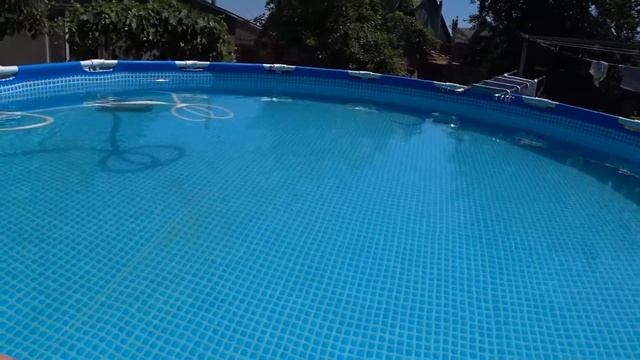 КАК ОЧИСТИТЬ ВОДУ В БАССЕЙНЕ смотреть онлайн