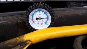 Ваз 2114. Замер давления масла.