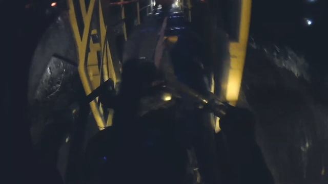 на буксире без тормозов через мост)))) смотреть онлайн