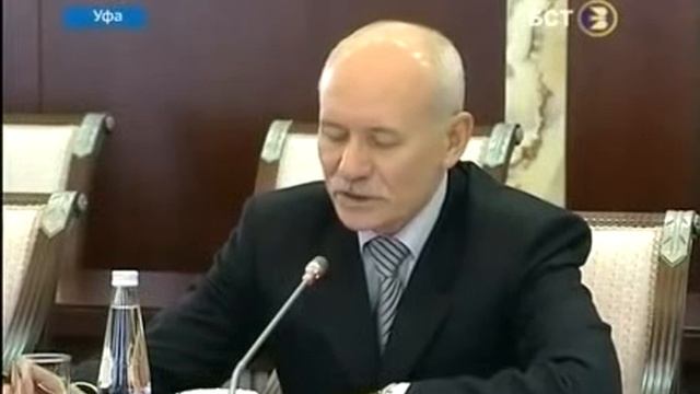 Встреча с Героями Социалистического Труда и ветеранами республики (27.12.2013 г.) смотреть онлайн