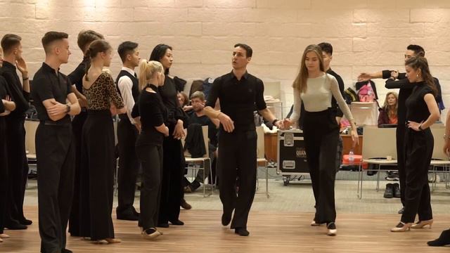 Body Actions in Quickstep Choreography _ Domenico Soale's lecture in Benidorm смотреть онлайн