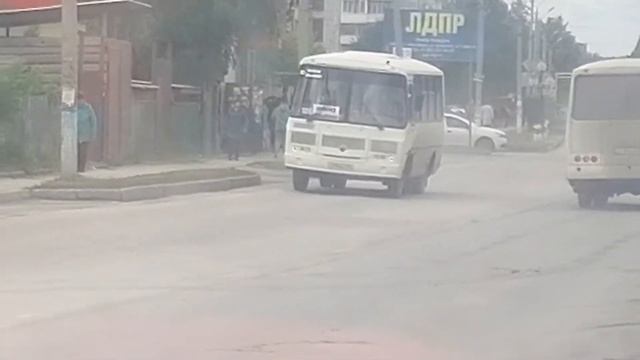 Автобус ПАЗ-32054 (40, К0, Н0, L0) № О 196 ВХ 154 следует по Советской улице смотреть онлайн
