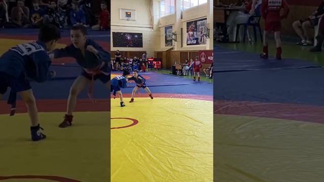 Соревнования🤼♂️#2схватка#🟦самая эмоциональная схватка была🤨#самбо#спорт#продолжение➡️ смотреть онлайн