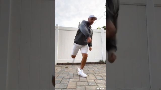 Tutorial In a club смотреть онлайн