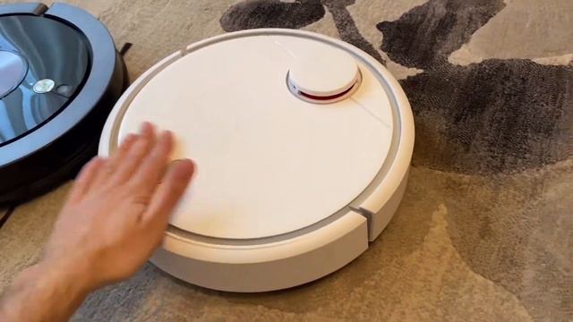 Обзор робота-пылесоса Xiaomi Mi Robot Vacuum Cleaner и сравнение с ILife A9s смотреть онлайн