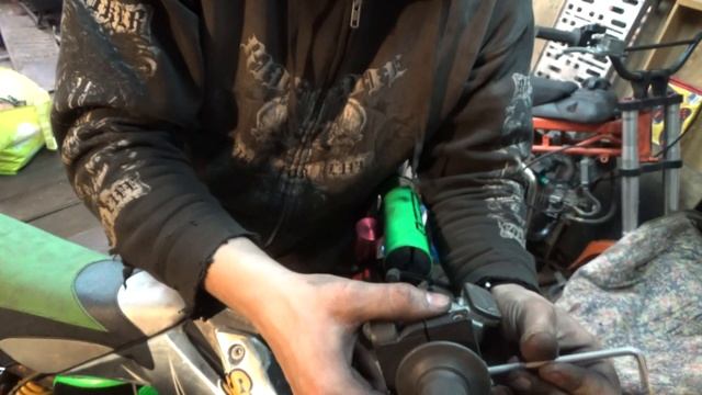 YCF SPIIIподготовка к станту/ how to prepare for pit bike stuntriding смотреть онлайн