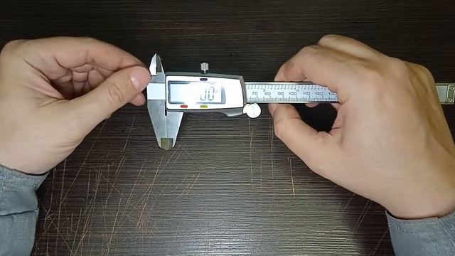 Электронный штангенциркуль из Китая. смотреть онлайн