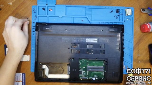 Acer Aspire E5-576 как разобрать и почистить систему охлаждения, заменить HDD и ОЗУ смотреть онлайн