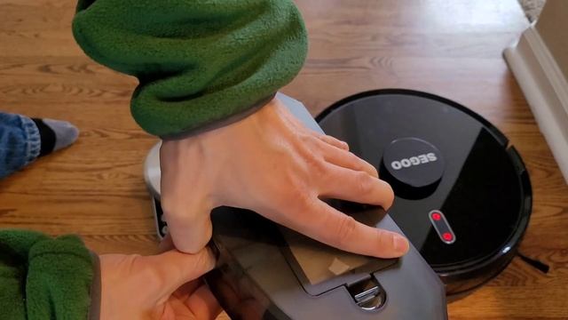 SEGOO - A COOL ROBOTICS company I didn't know existed!!! The Rotopus M2 Robot Vacuum Review!!! смотреть онлайн