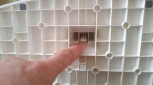 Снять подставку на телевизоре LG