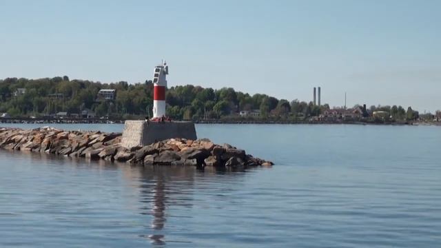 Eight Days on Lake Superior смотреть онлайн