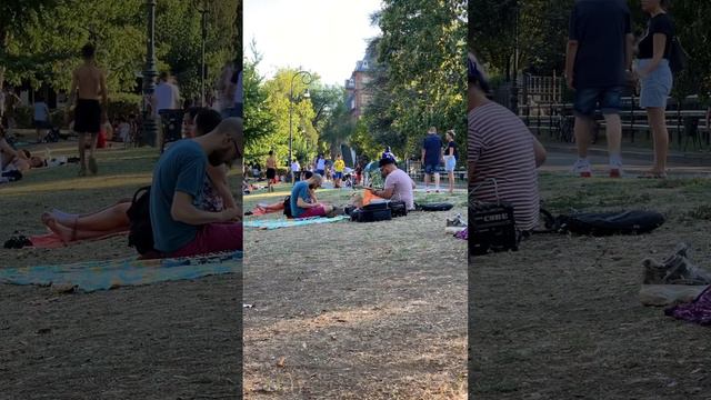 Игра на электро гитаре в парке смотреть онлайн