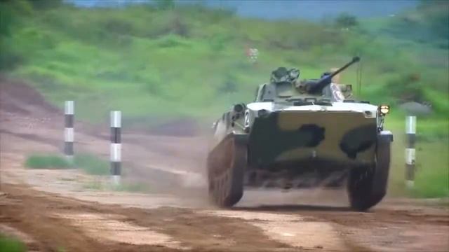 Лучшая песня про ВДВ Поёт-Вячеслав Бельдягин смотреть онлайн