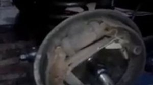 Замена задних тормозных колодок Chery QQ