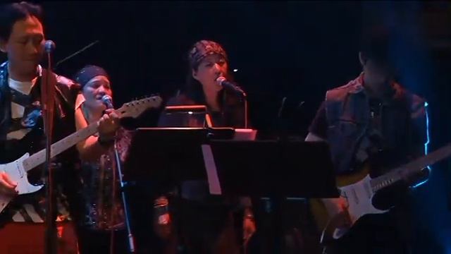 EVERGREEN ROCKING BAND:STILL GOT THE BLUES.mpg смотреть онлайн