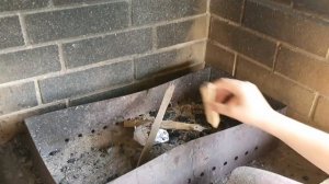 Как быстро разжечь дрова в мангале для шашлыка на даче ✔ Смотри и учись!