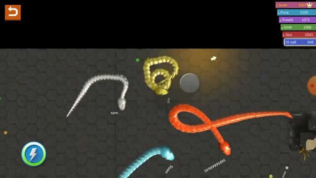 игра во змейки большущая длинная змейка в мире.snake.io. смотреть онлайн