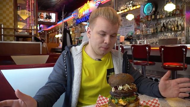 ОГРОМНЫЙ Бургер за 1490 рублей! / Обзор Beverly Hills Diner / Пробую Настоящие Американские БУРГЕРЫ смотреть онлайн