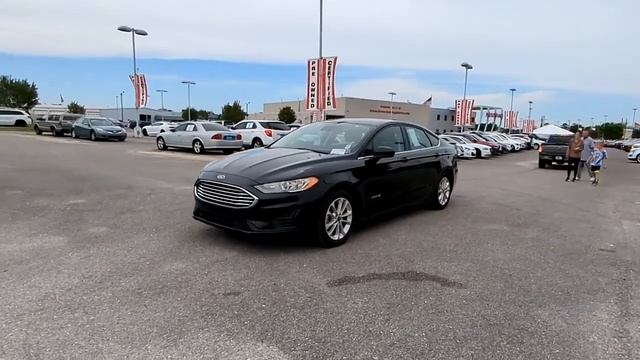 2019 Ford Fusion Hybrid UP17459 смотреть онлайн