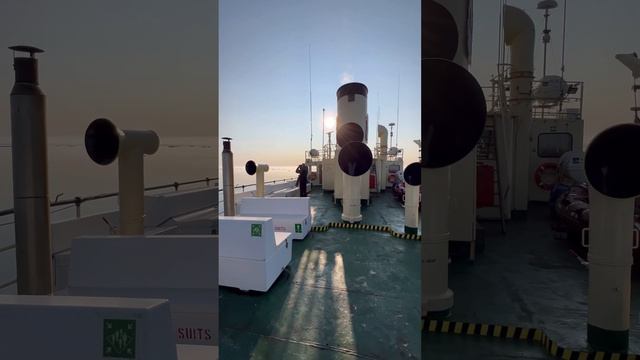 Viața la 81 de grade latitudine nordică, în Oceanul Arctic. Photo Rareș Beșliu, La NORD de cuvinte. смотреть онлайн