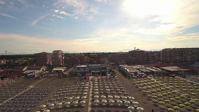 Marina di Grosseto all'alba con il drone смотреть онлайн
