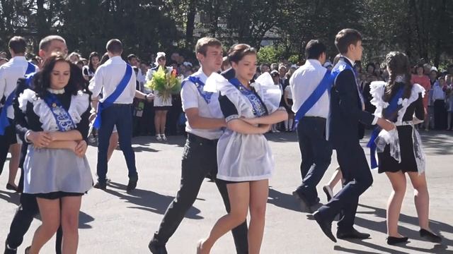 Вальс выпускников 2015 года. МБОУ "СОШ #19". Город Изобильный смотреть онлайн