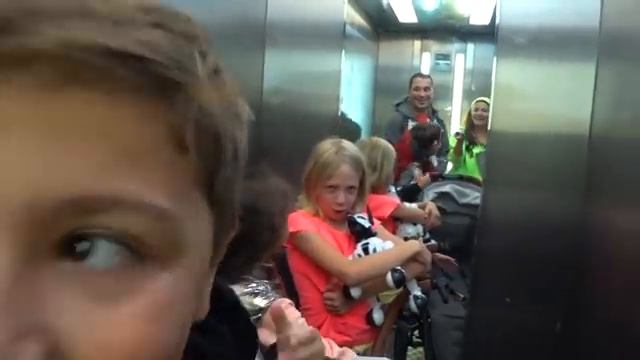 ПРАНК Над Family Box! Знакомство с Лаки НОВОЙ СОБАКОЙ Дани. Милана ПЕРЕЕХАЛА ЖИТЬ к КИКИДО! смотреть онлайн