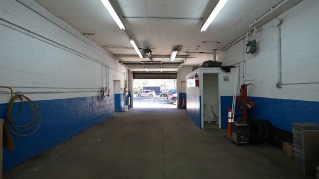 870 - 872 Mcdonald Avenue Video Tour смотреть онлайн