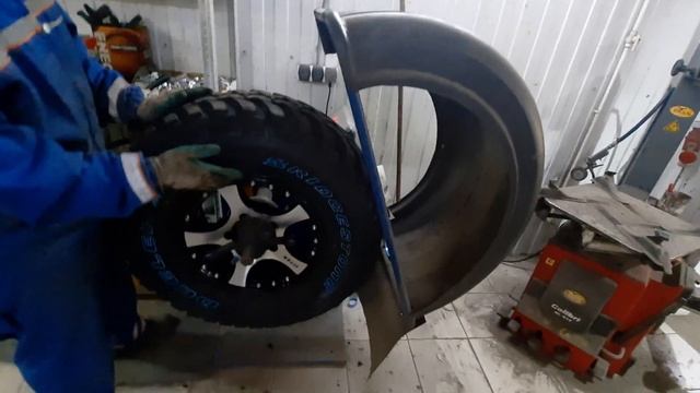Купил резину МТ для Уаз Патриот Brigestone Dueler 265/75/R16 смотреть онлайн
