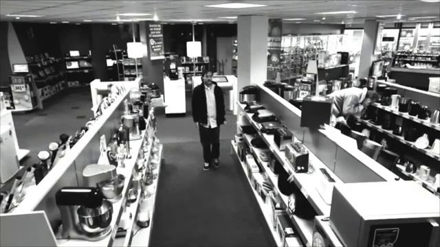 парень украдет плазменный телевизор смотреть онлайн