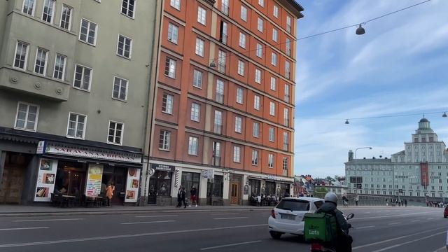 Stockholm Walks: Sankt Eriksgatan. Street life & fun anecdotes about famous building Sportpalatset смотреть онлайн