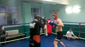 Спарринг Константина Питернова и Дмитрия Мухина.mp4