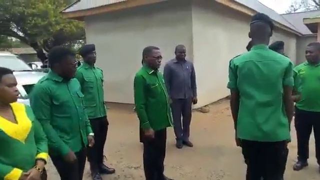MAPOKEZI YA WAZIRI MKUU MSTAAFU NA MJUMBE WA KAMATI KUU TAIFA NDG MIZENGO PINDA смотреть онлайн