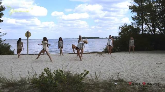 Contemporary Dance. Fallulah – Give Us A Little Love