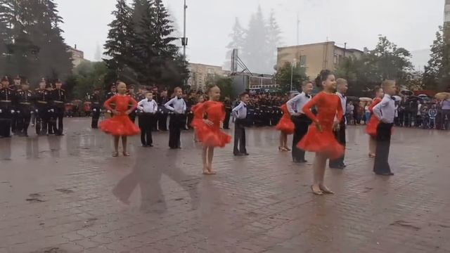 Поздравляем выпускников Екатеринбургского Суворовского военного училища! УРА! смотреть онлайн
